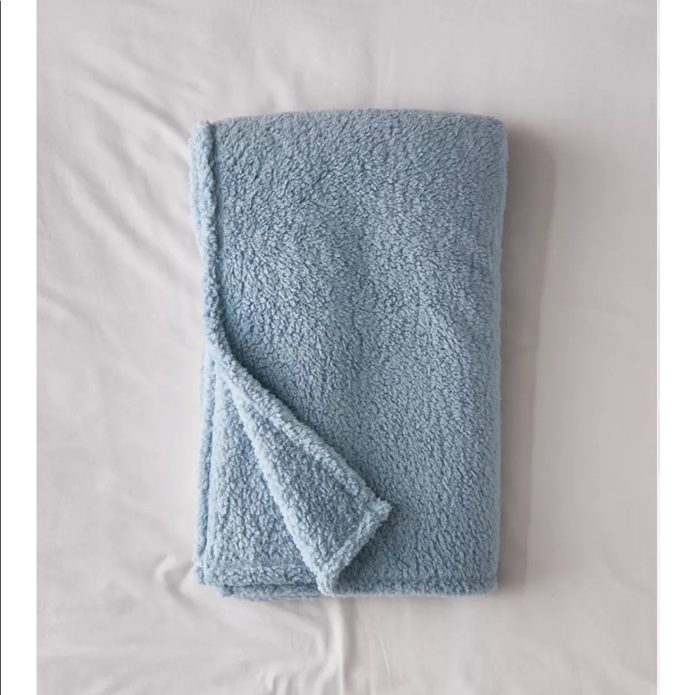 Urban Outfitters Amped Fleece Throw